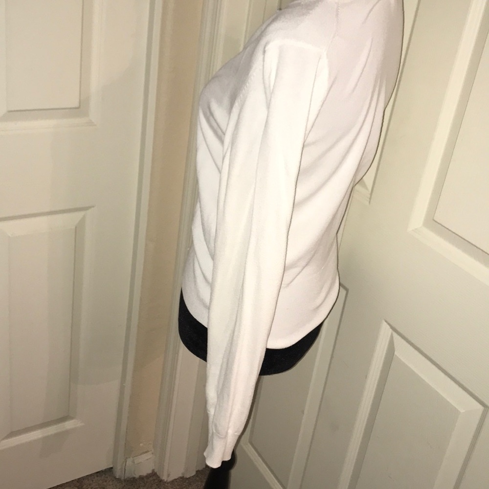 Ladies Sweater - Picture 3 of 4
